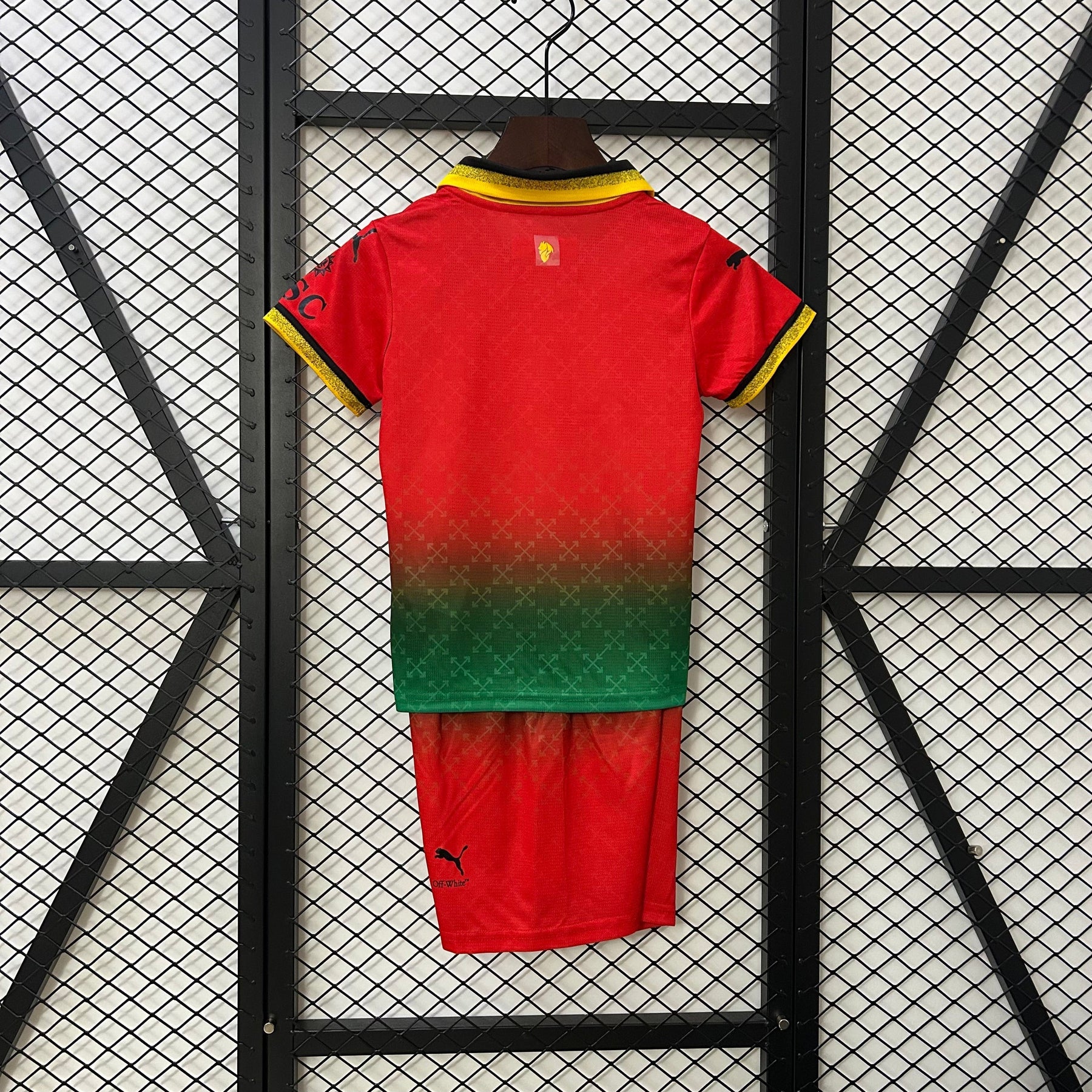 Kids Milan 25/26 Co-Branded Edition - Vermelho